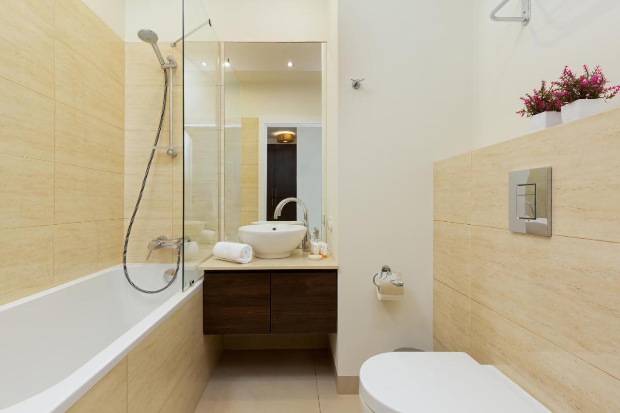 Apartments Warsaw Gieldowa 4 By Noclegi Renters Luaran gambar